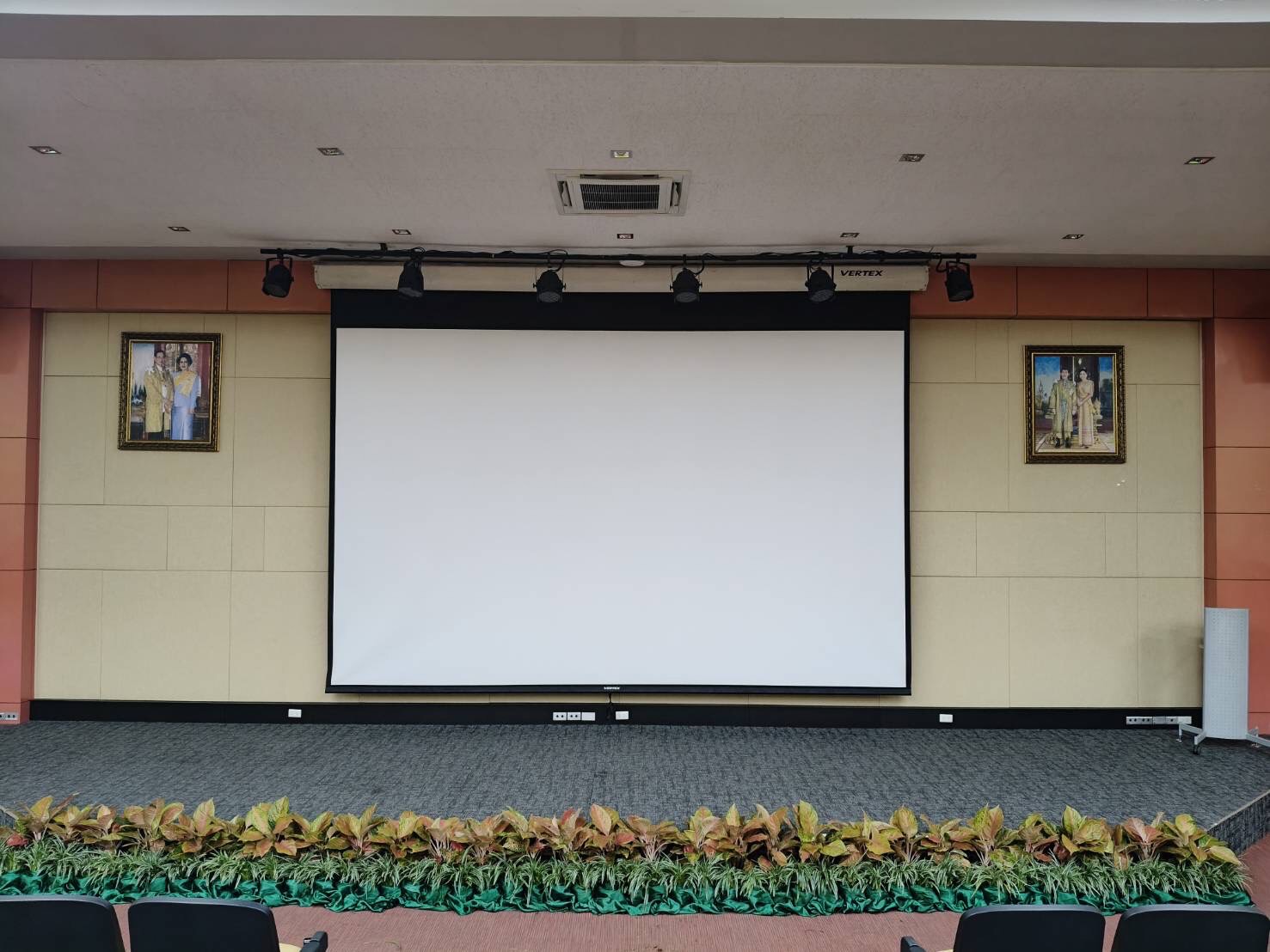 จัดตกแต่งสถานที่