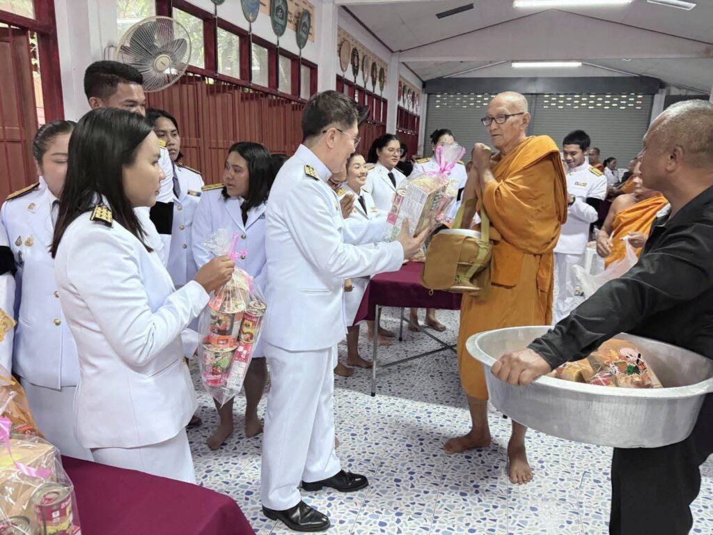 เข้าร่วมพิธีบำเพ็ญกุศลปัญญาสมวาร (๕๐ วัน)